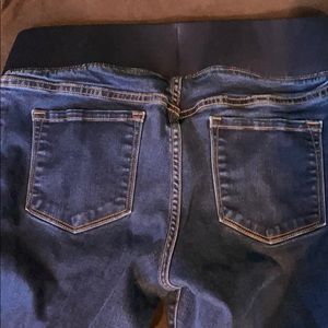 Old Navy skinny maternity jeans